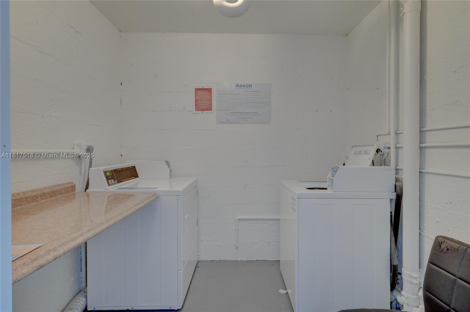 1040 SE 4th Ave # 128