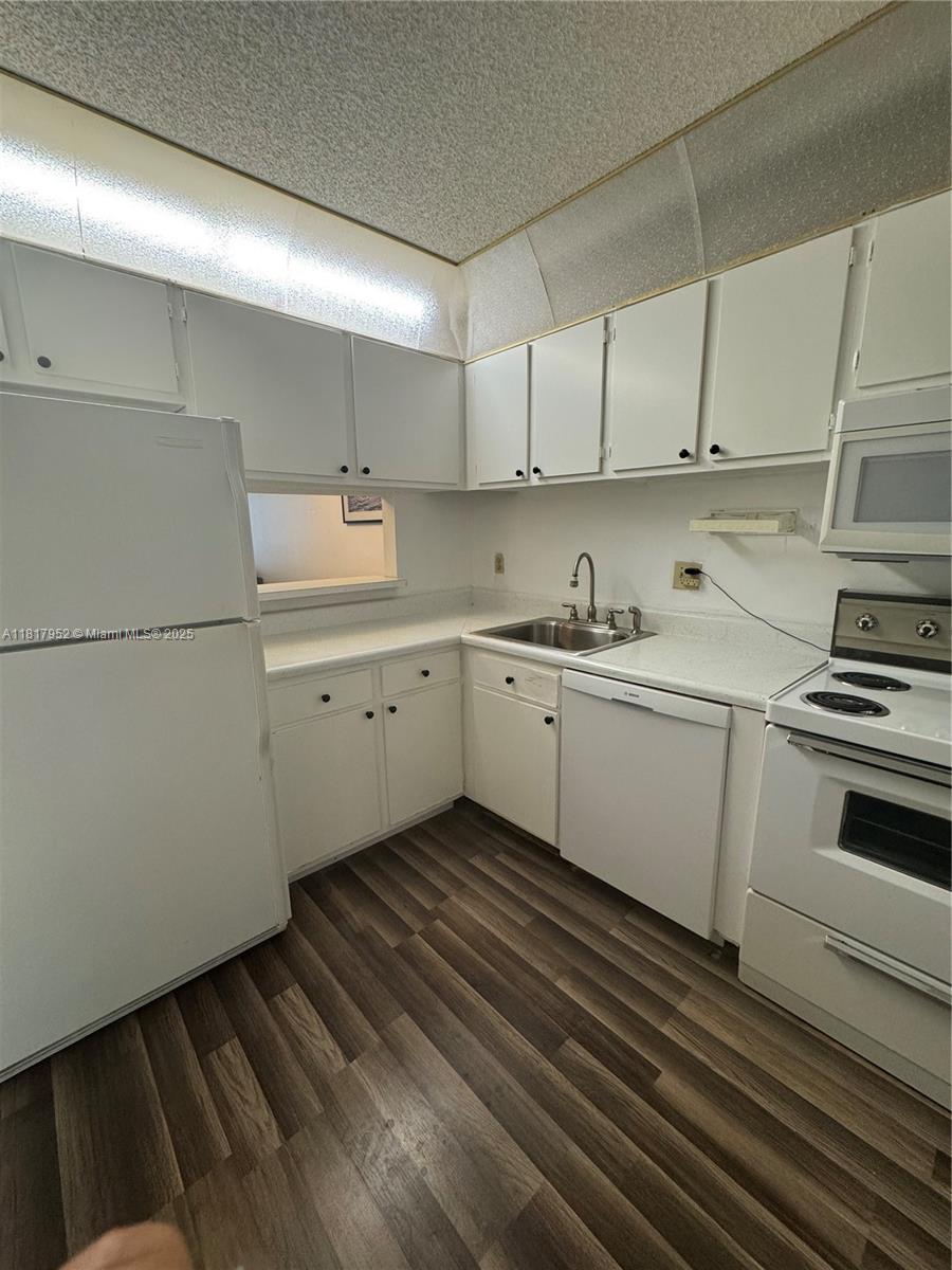 5300 NE 24th Ter # 232C