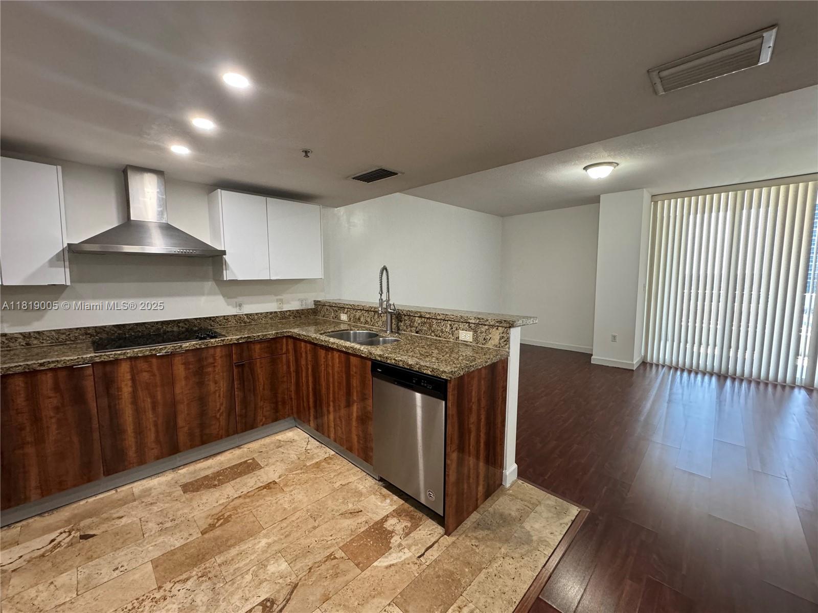 170 SE 14th St # 2406