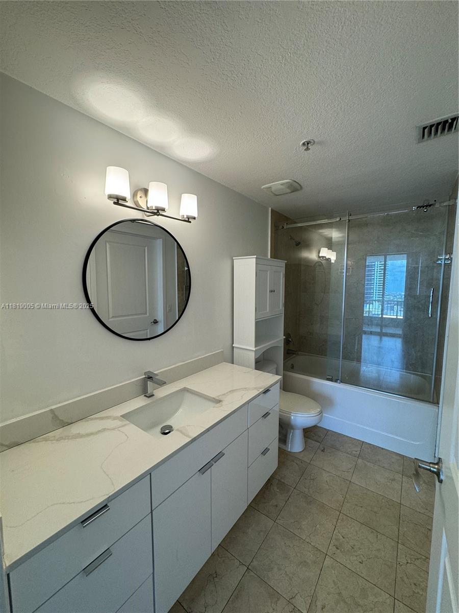 170 SE 14th St # 2406