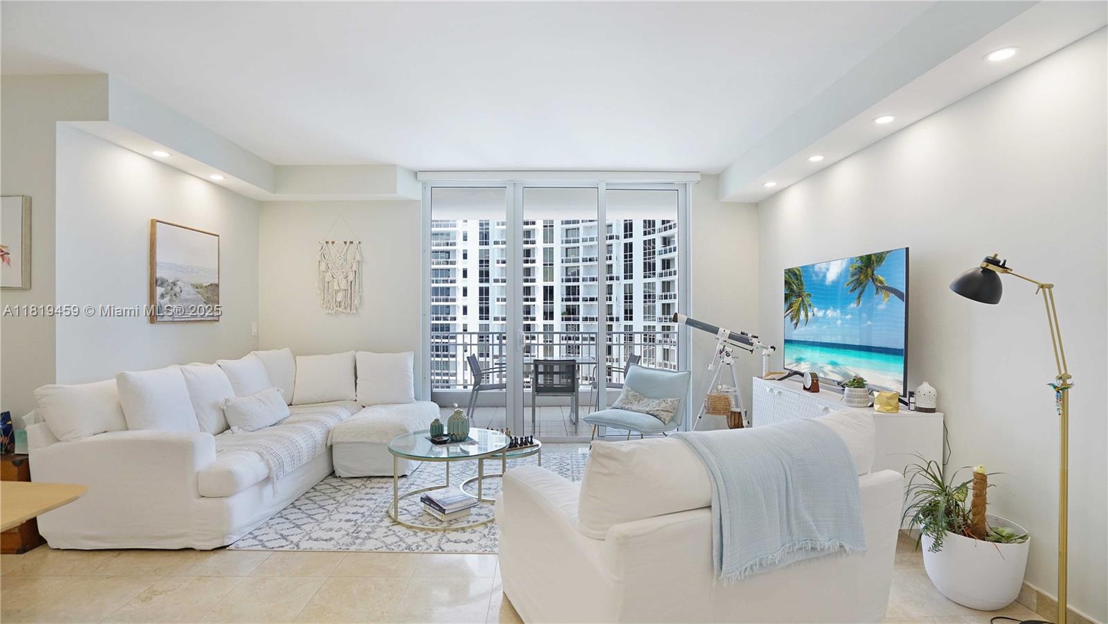 801 Brickell Key Blvd # 2210