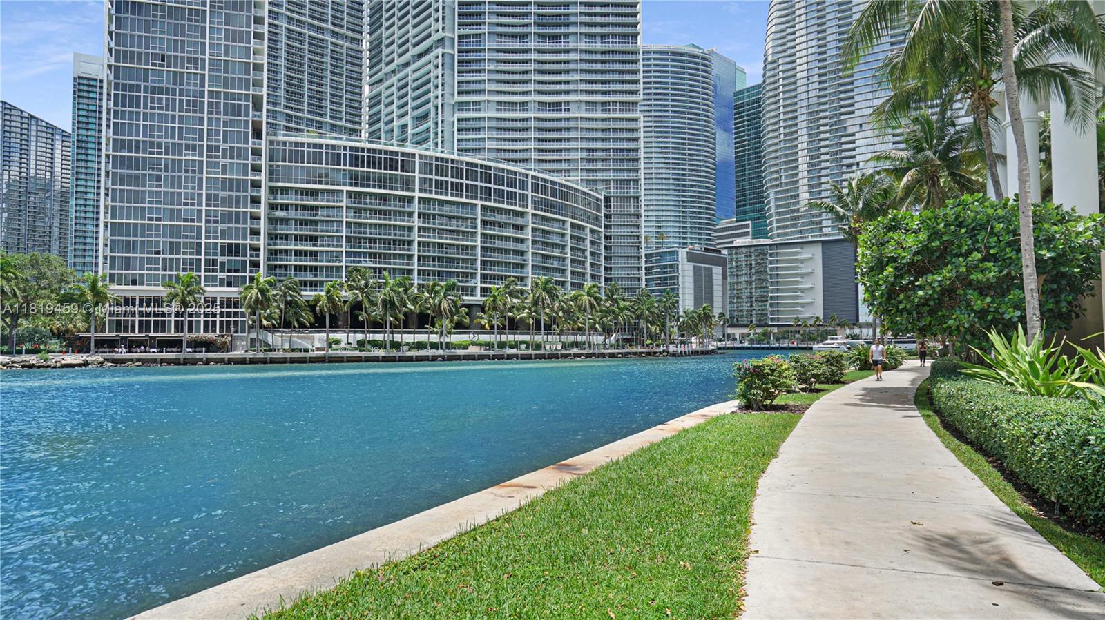 801 Brickell Key Blvd # 2210