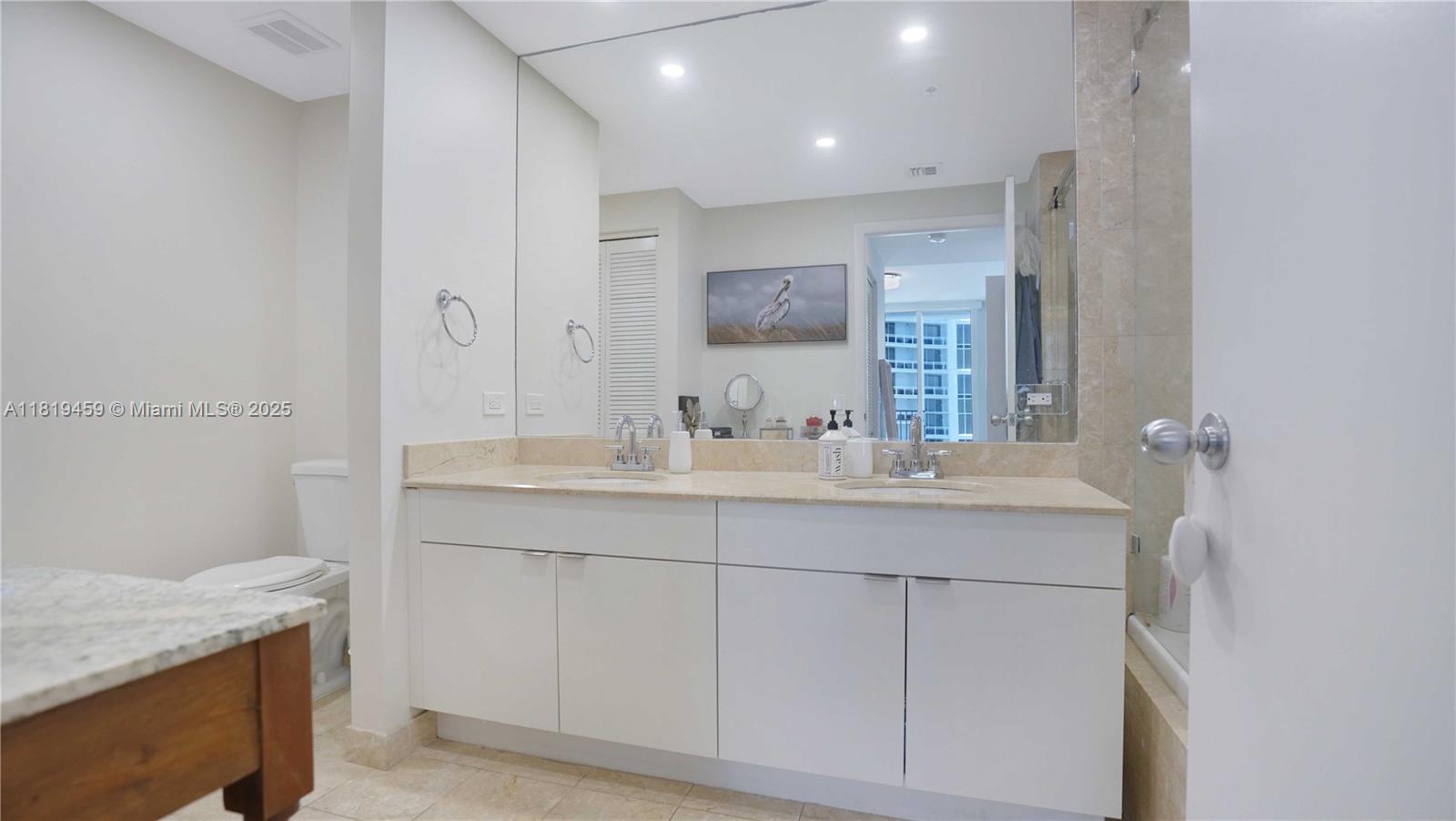 801 Brickell Key Blvd # 2210