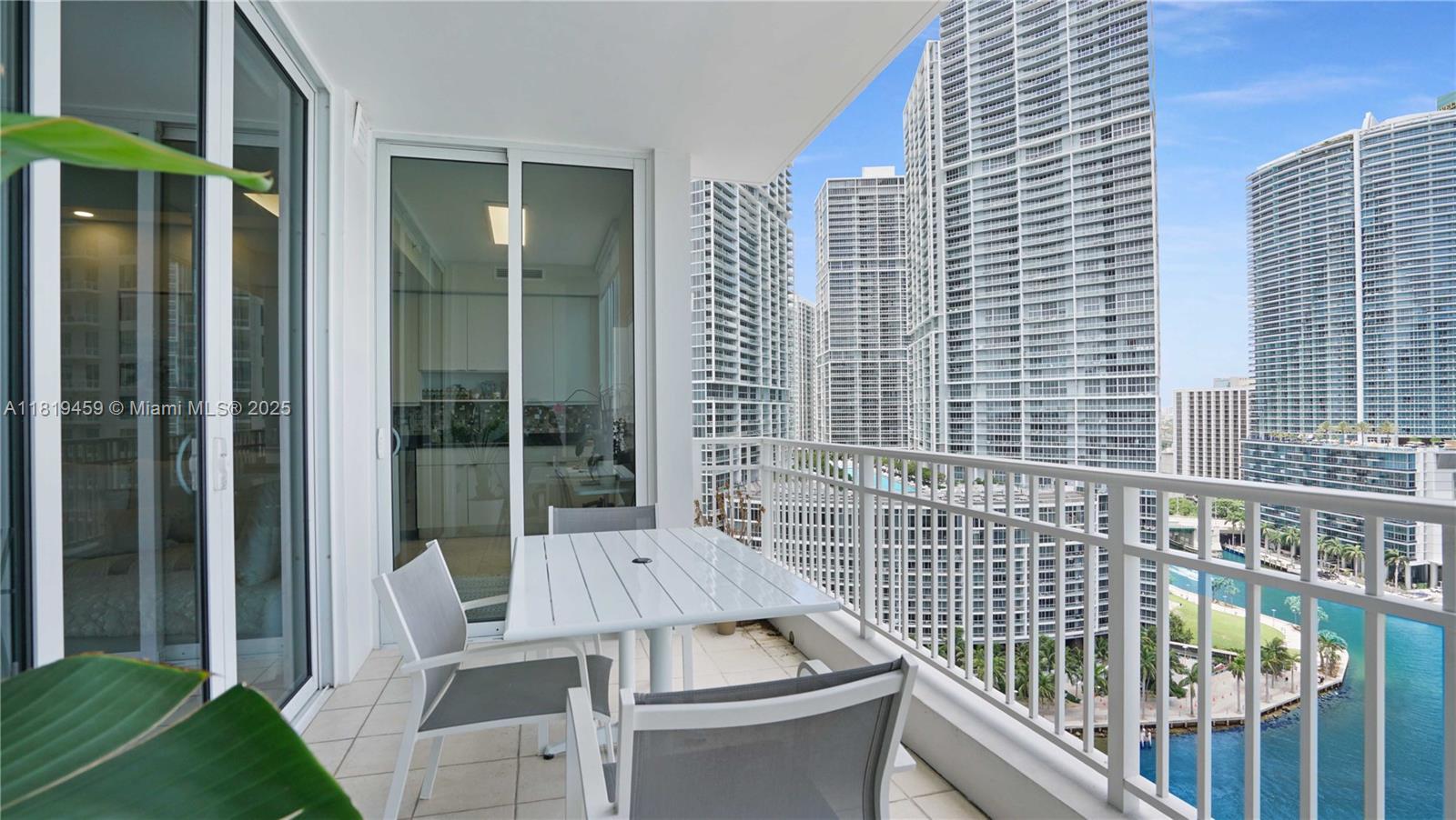 801 Brickell Key Blvd # 2210