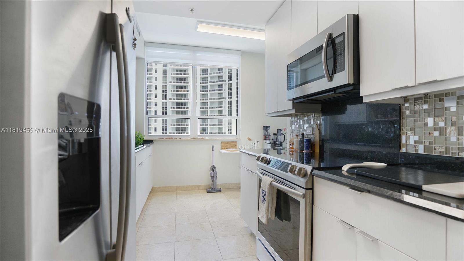801 Brickell Key Blvd # 2210