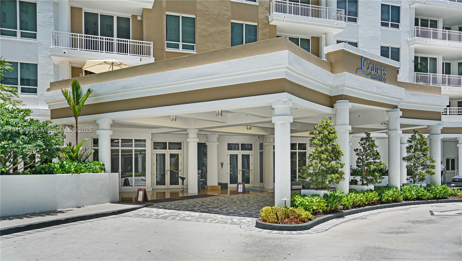 801 Brickell Key Blvd # 2210