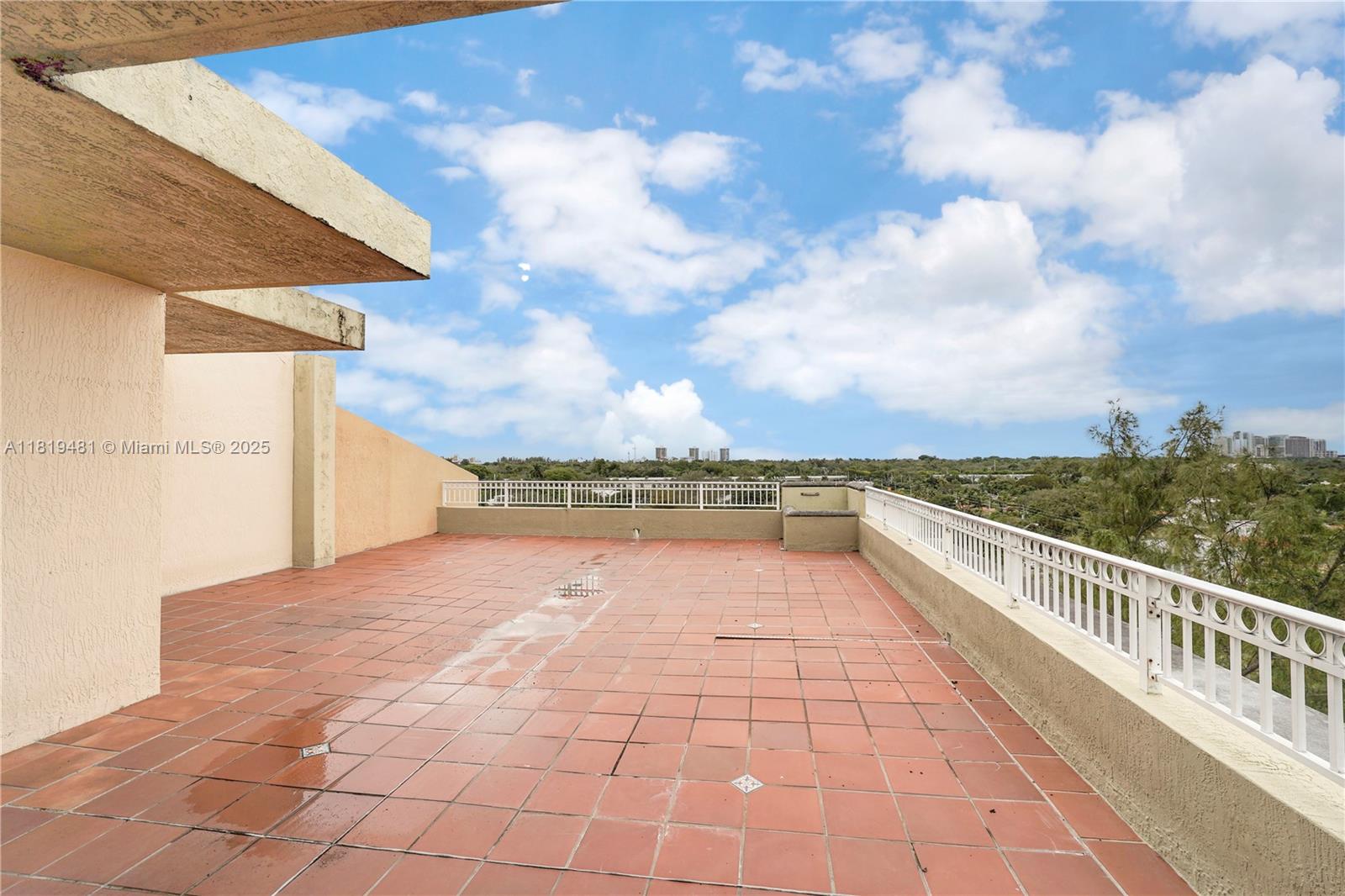 1650 Coral Way # 9 Unit: PH-9