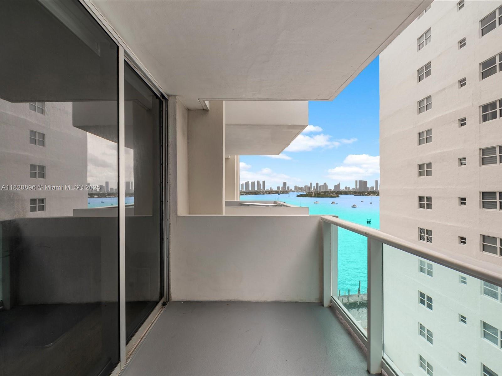 1200 West Ave # 823