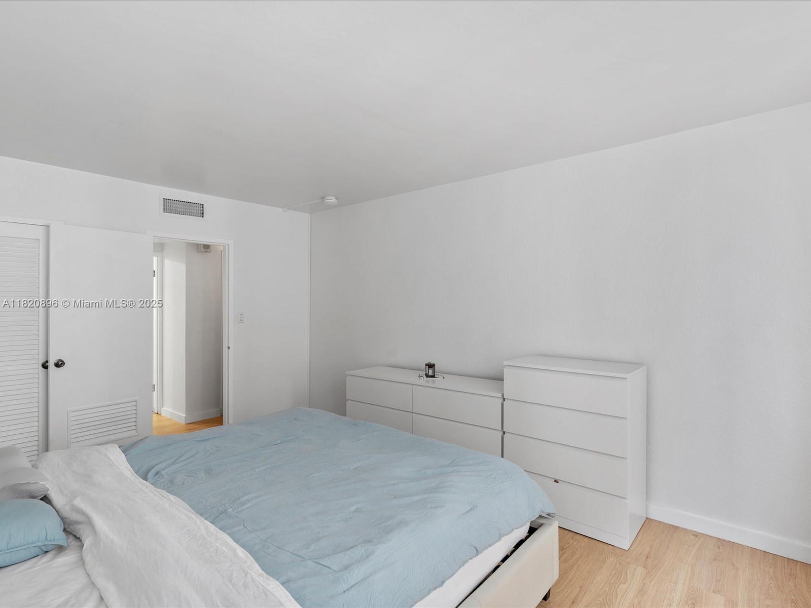 1200 West Ave # 823
