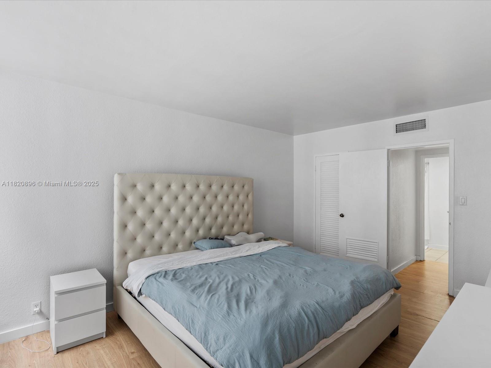 1200 West Ave # 823