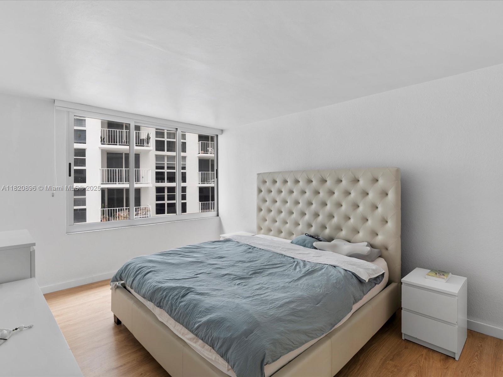1200 West Ave # 823