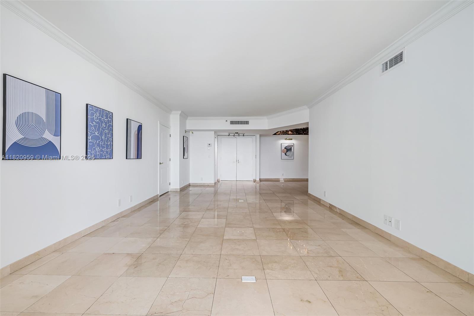 20281 E Country Club Dr # 1412