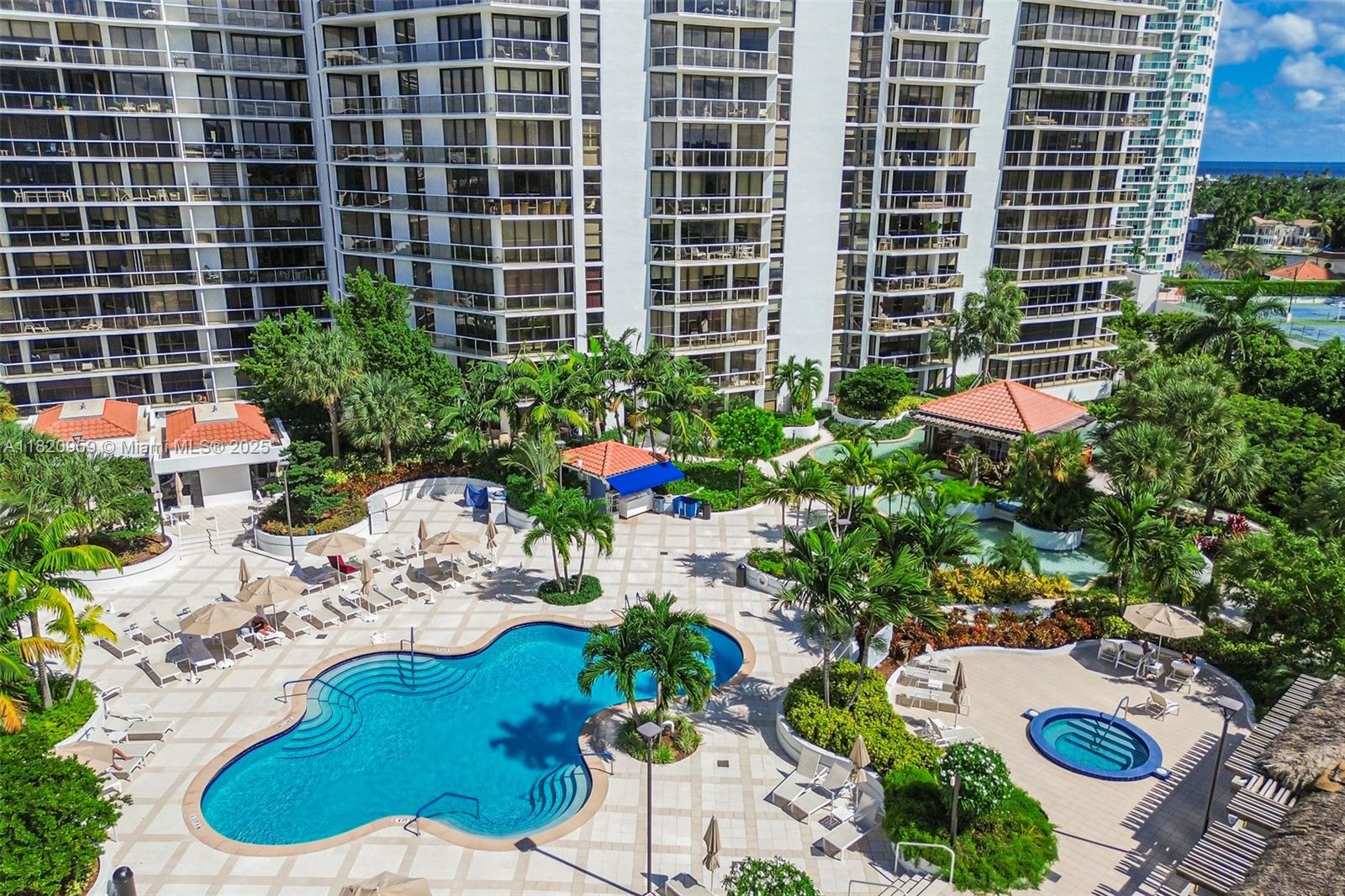 20281 E Country Club Dr # 1412