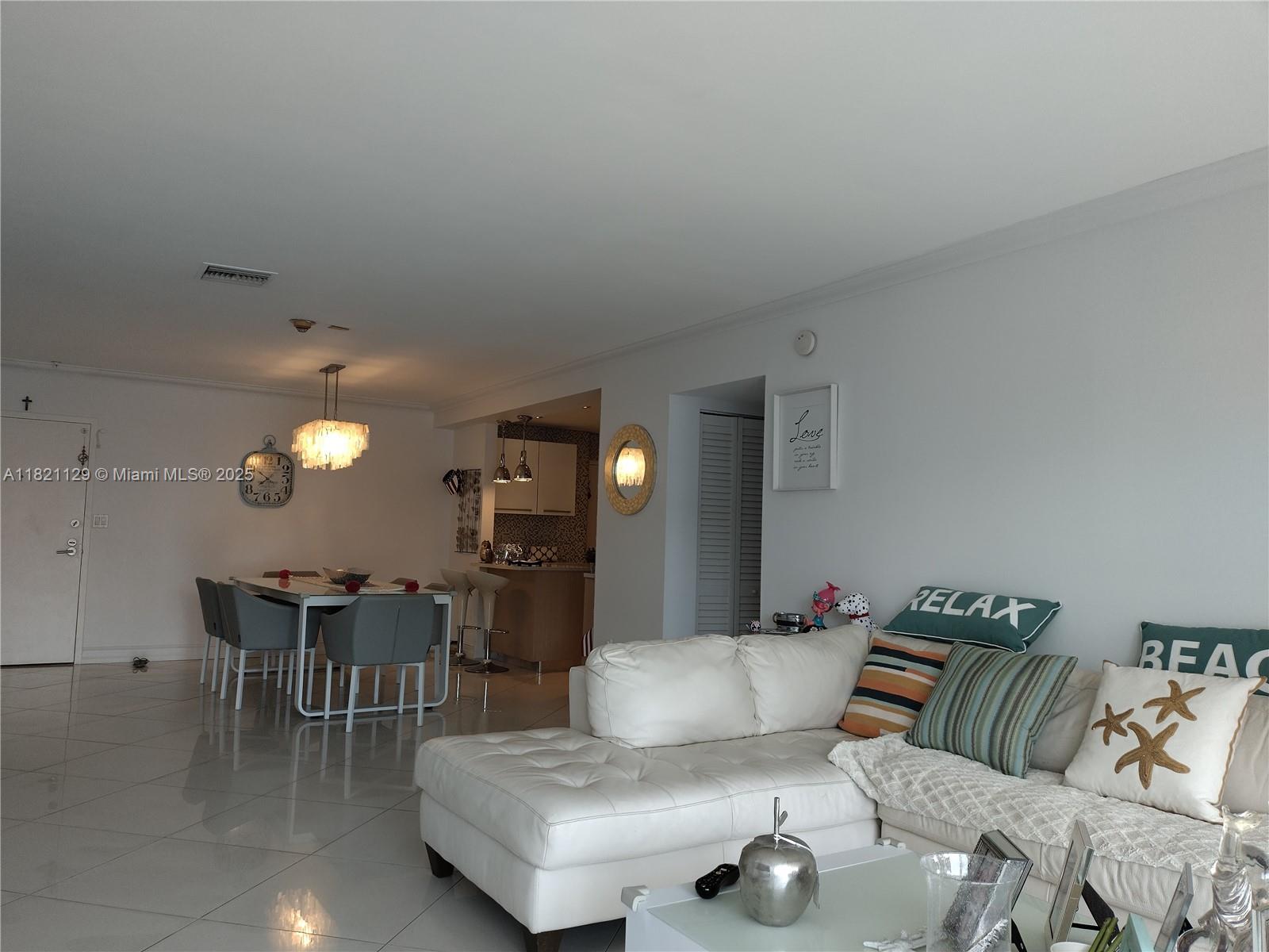 575 Crandon Blvd # 706