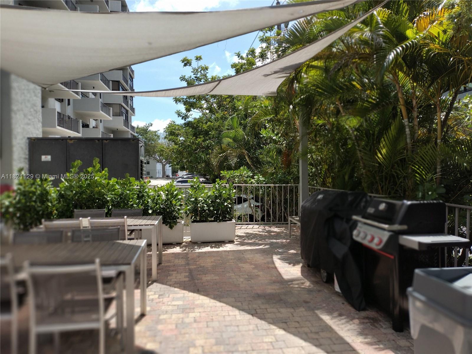 575 Crandon Blvd # 706