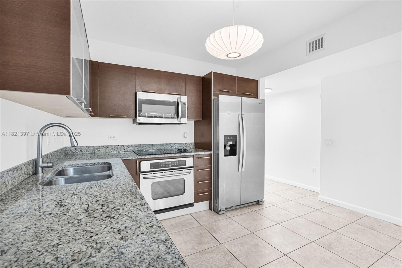 41 SE 5th St # 406