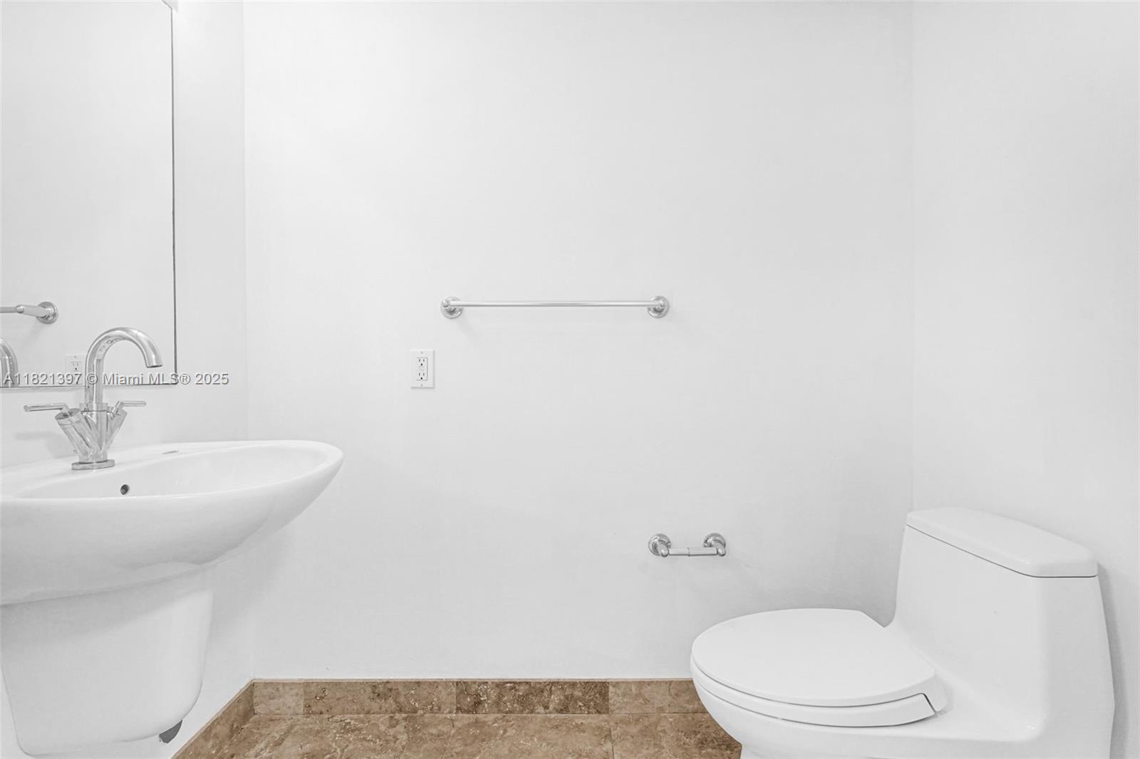 41 SE 5th St # 406