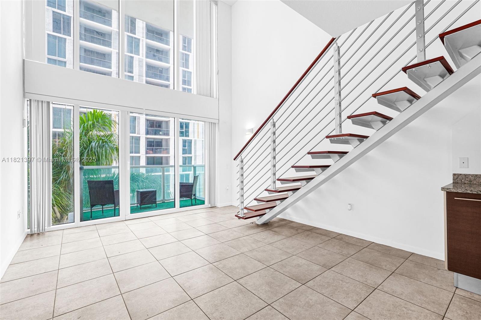 41 SE 5th St # 406