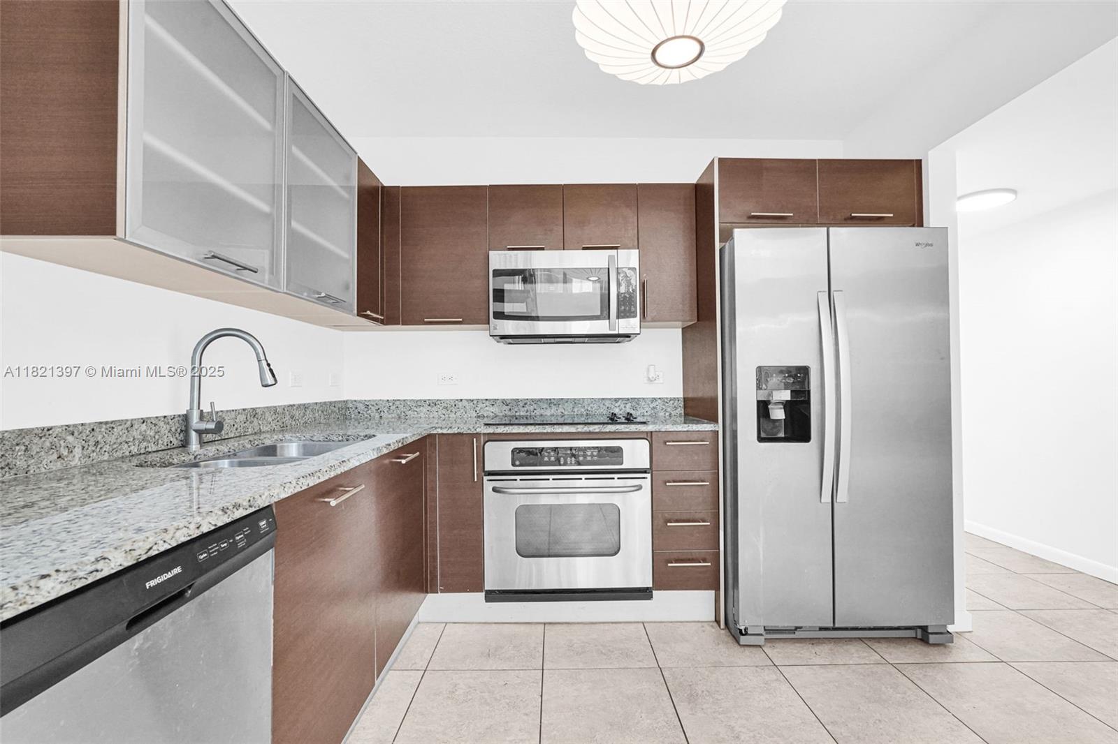 41 SE 5th St # 406