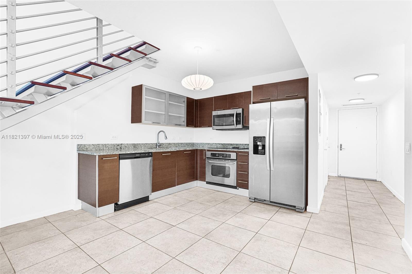 41 SE 5th St # 406