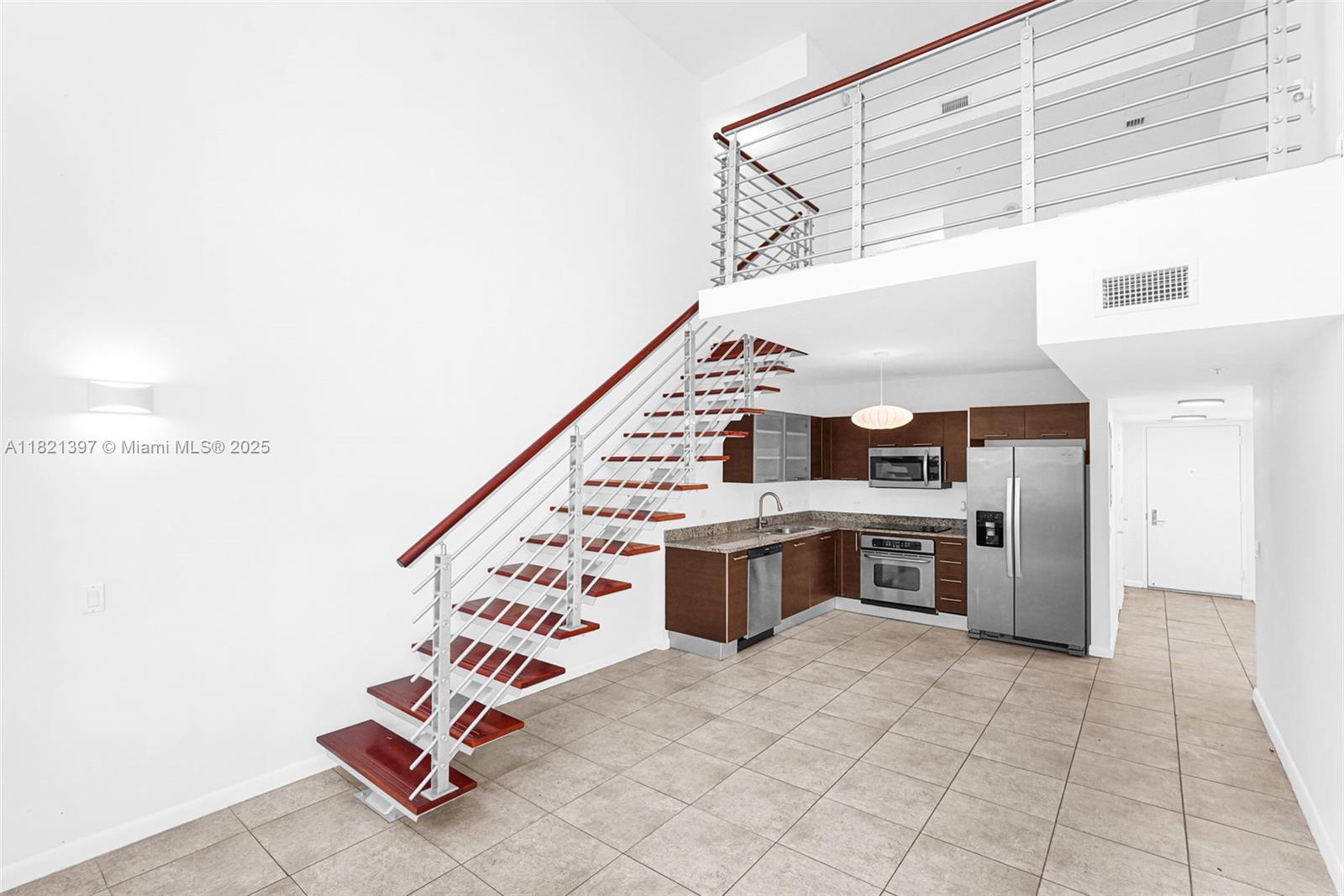 41 SE 5th St # 406