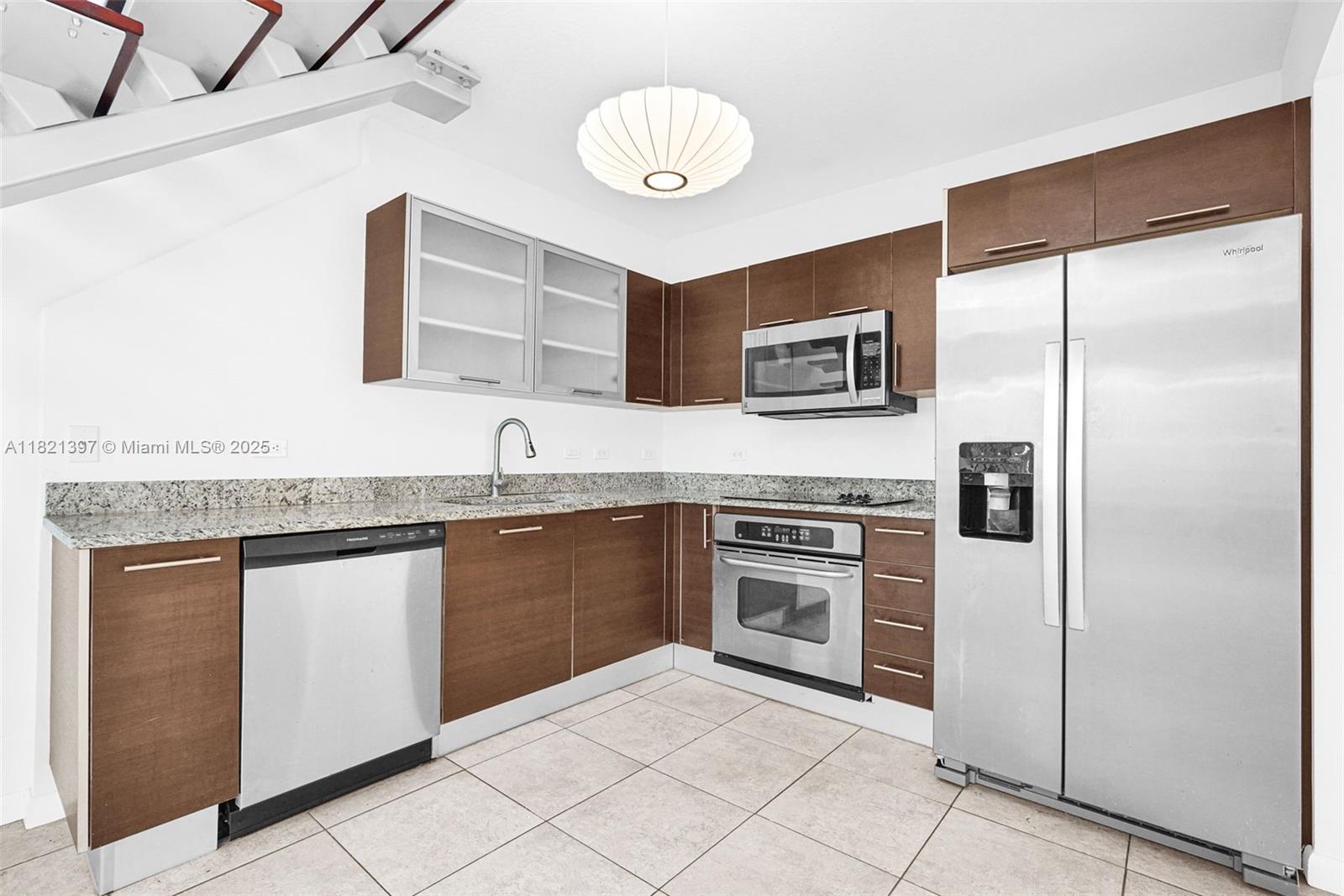 41 SE 5th St # 406