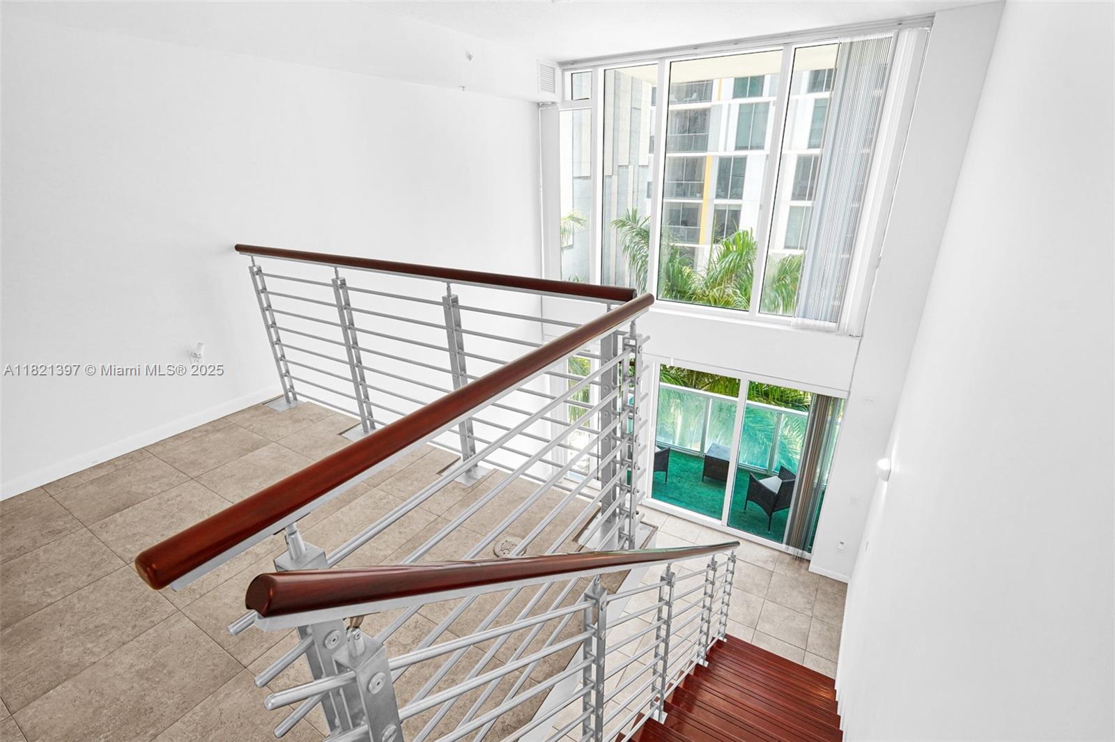 41 SE 5th St # 406