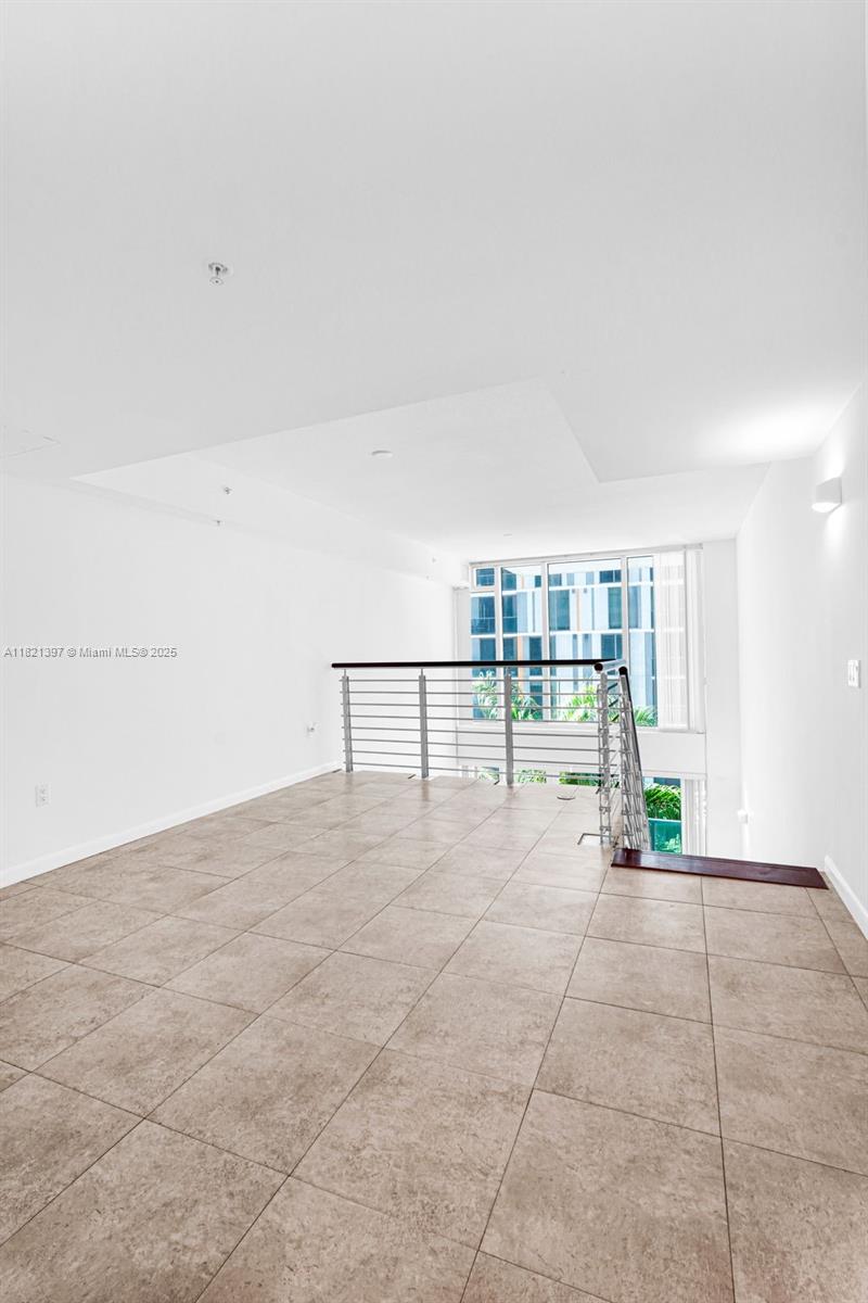 41 SE 5th St # 406