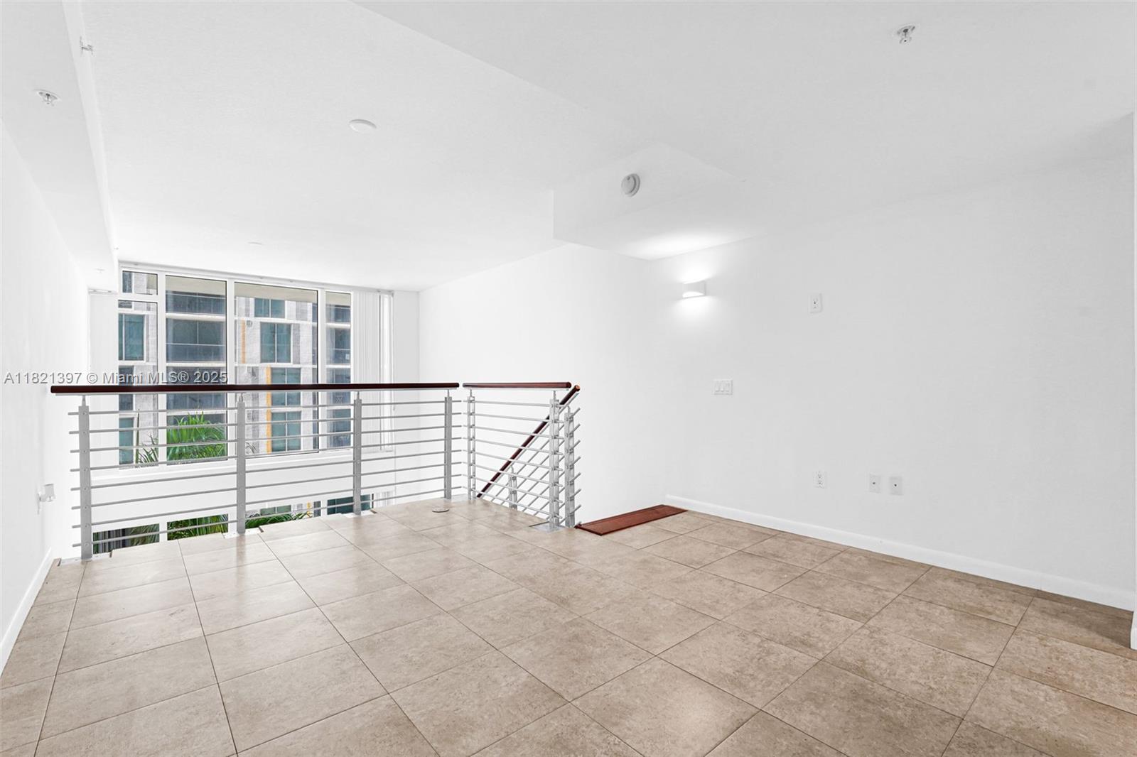 41 SE 5th St # 406