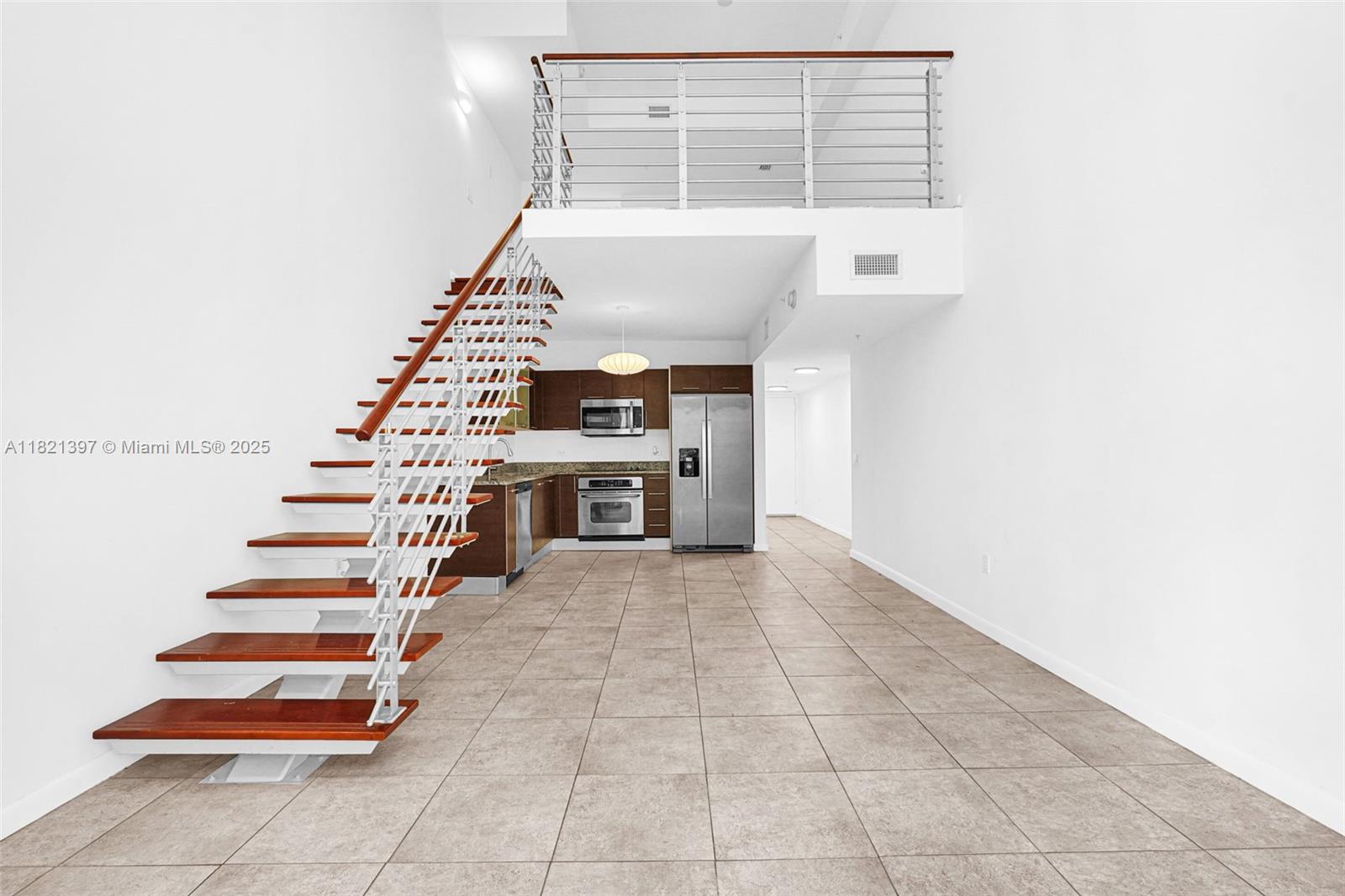 41 SE 5th St # 406