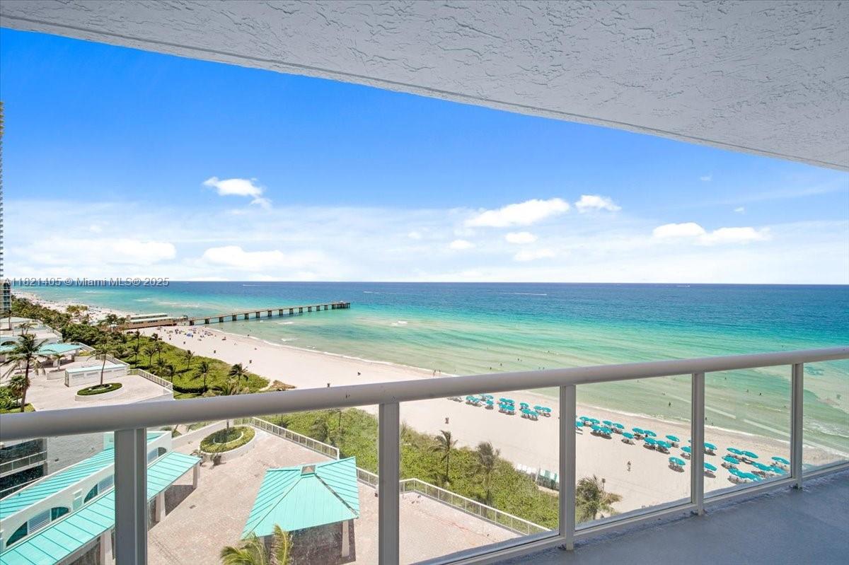 16425 Collins Ave # 1016