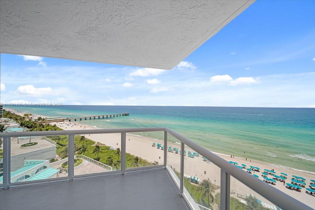 16425 Collins Ave # 1016