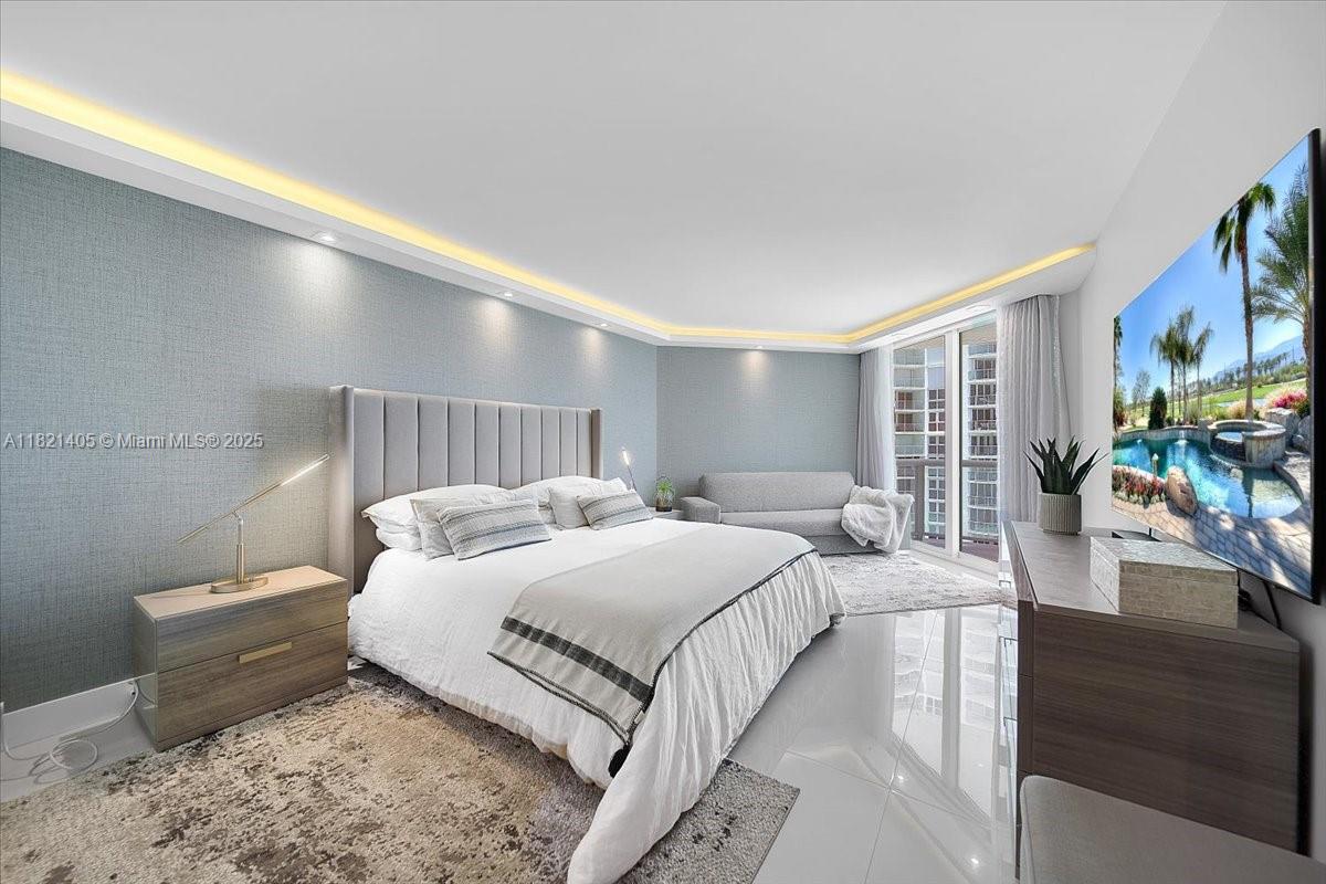 16425 Collins Ave # 1016