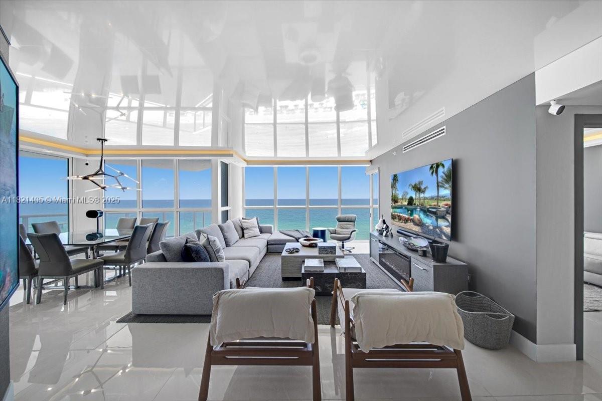 16425 Collins Ave # 1016