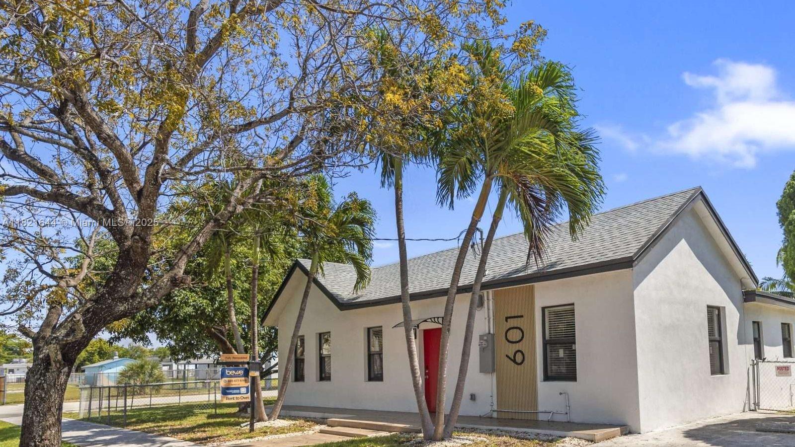 601 SW 1st St