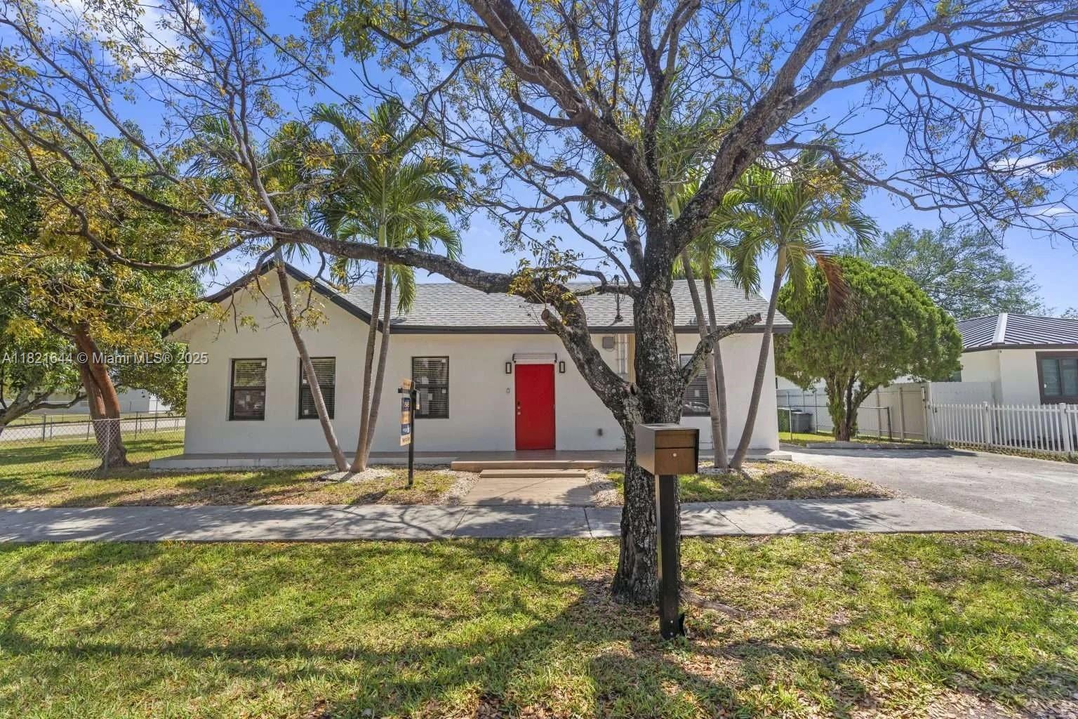 601 SW 1st St