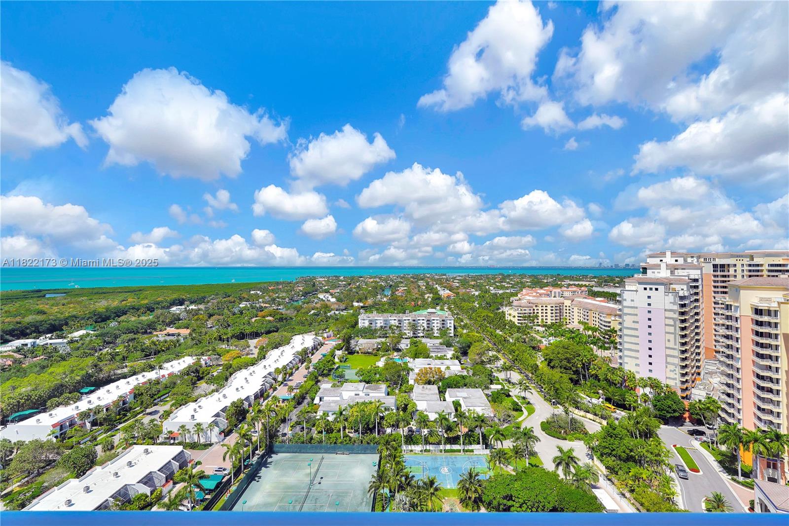 881 OCEAN DR # 21D