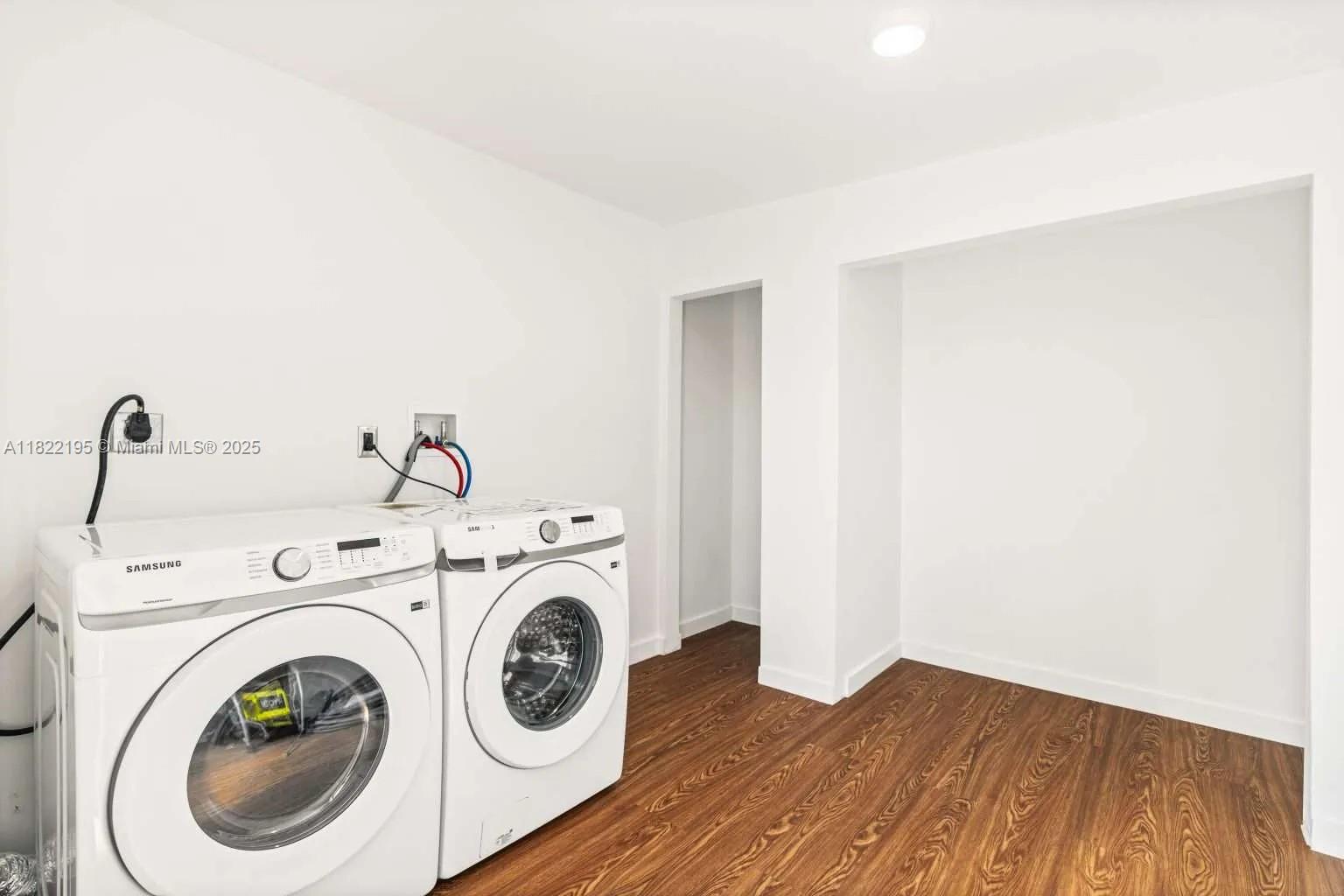 1121 NW 57th St
