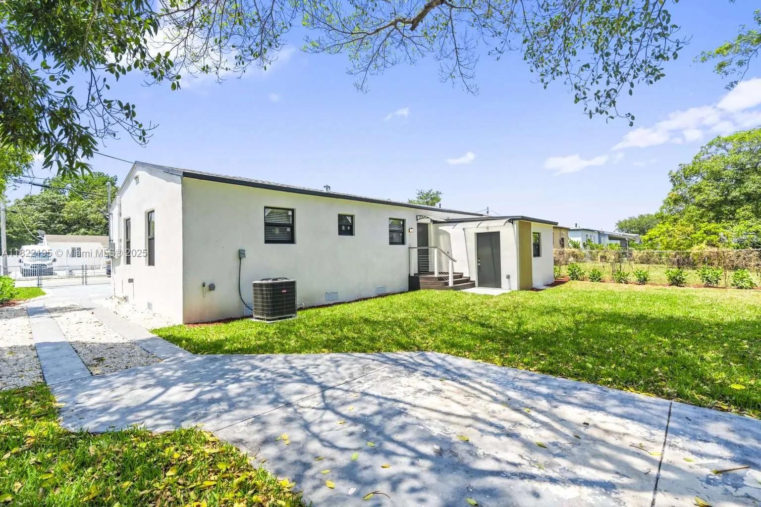 1121 NW 57th St