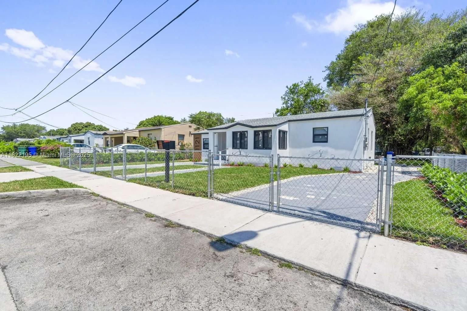 1121 NW 57th St