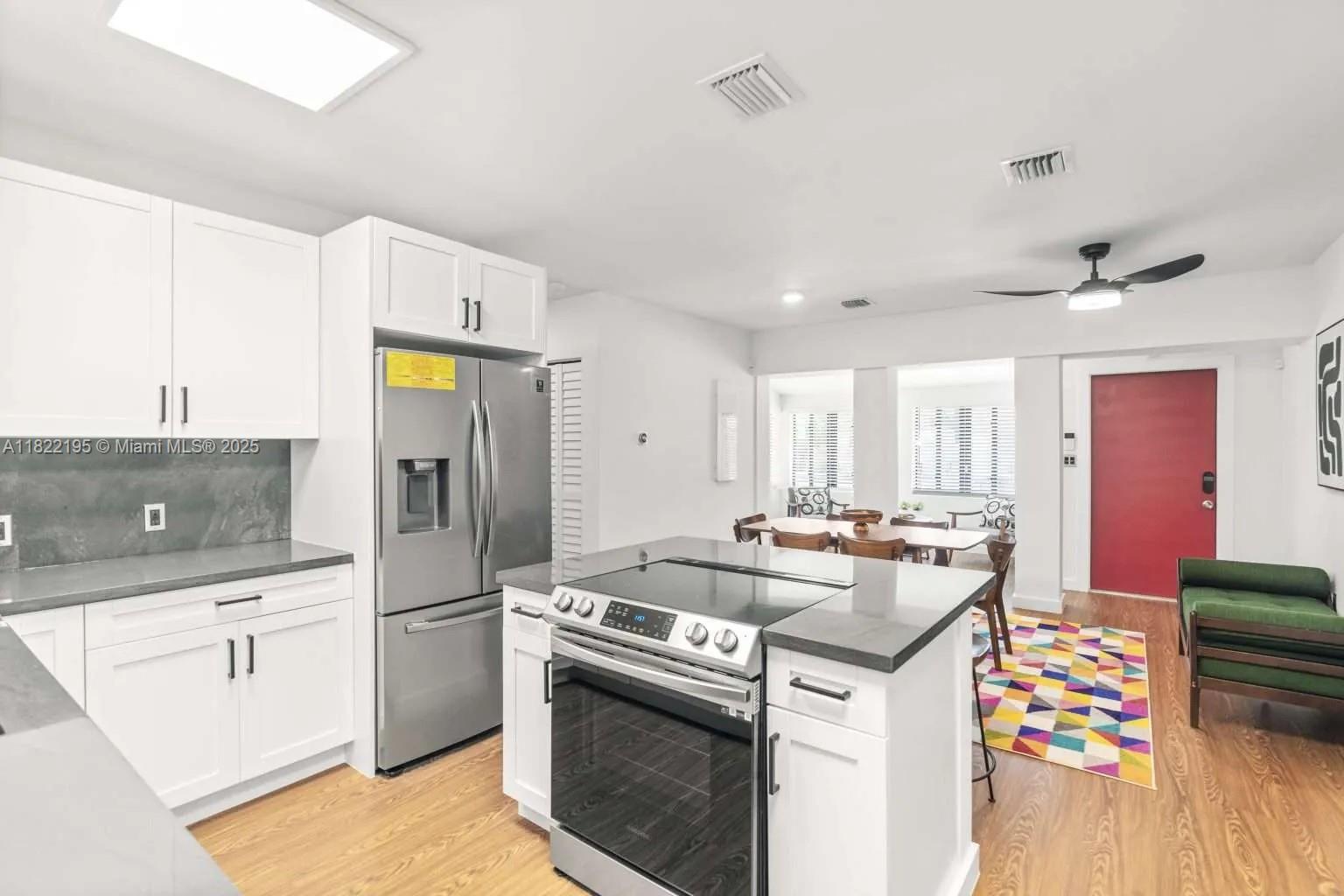 1121 NW 57th St