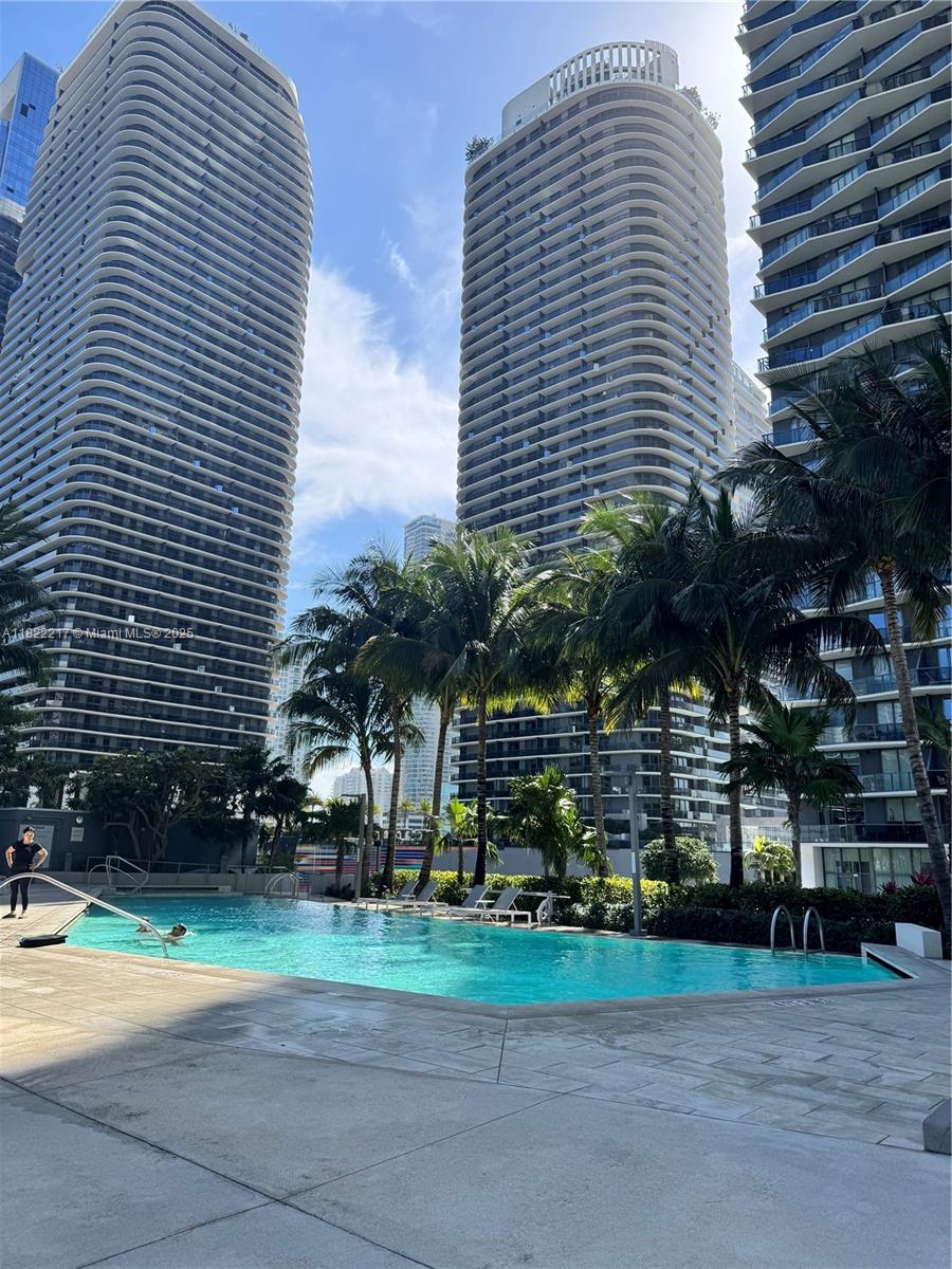 88 SW 7th Street # 3012