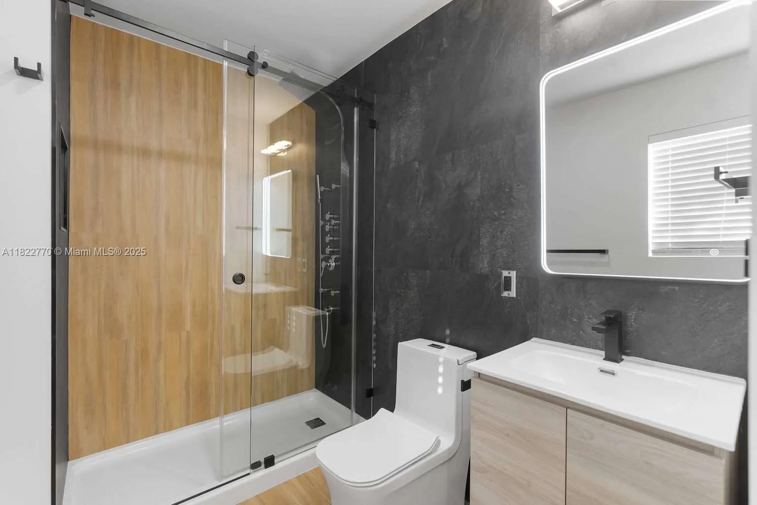 1428 NE 153rd Ter