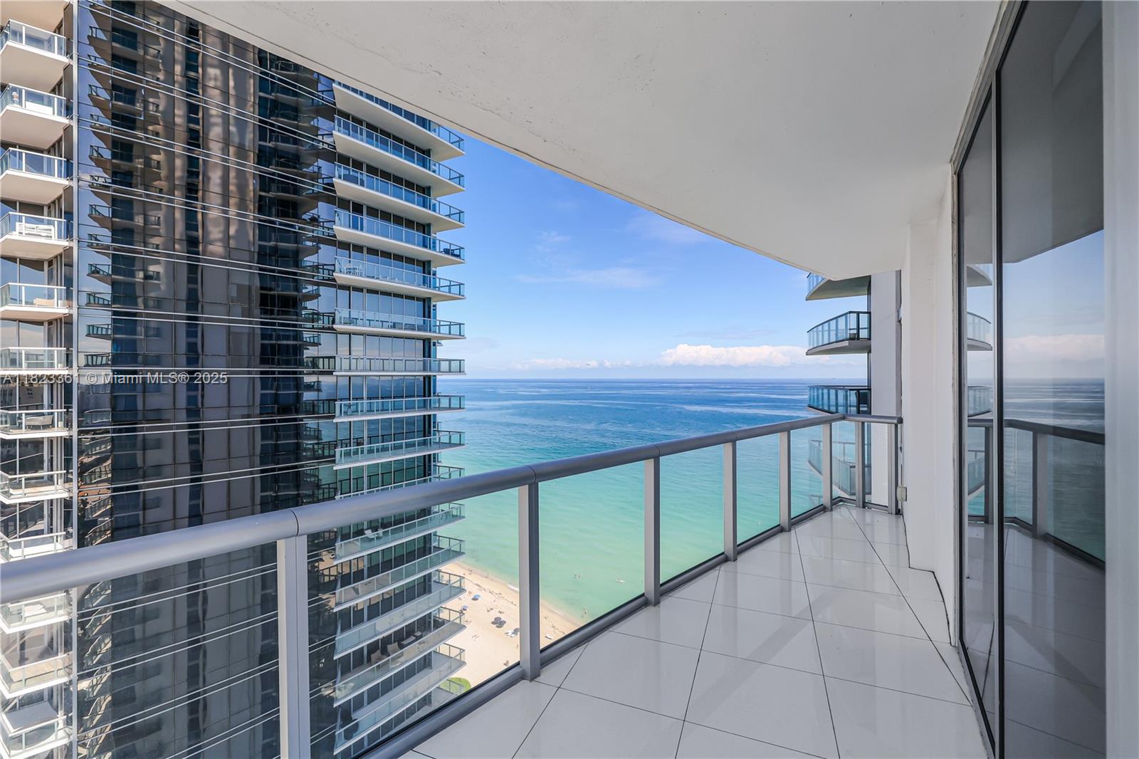 17001 Collins Ave # 2508