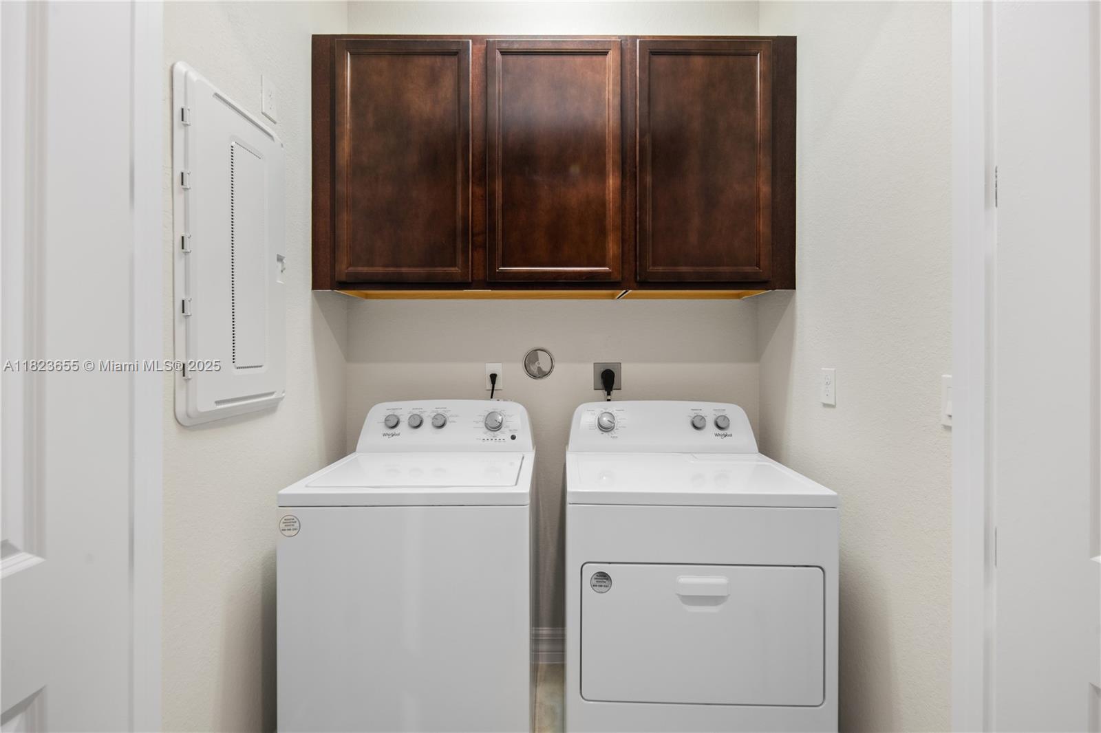 4488 E Appleton Cir E