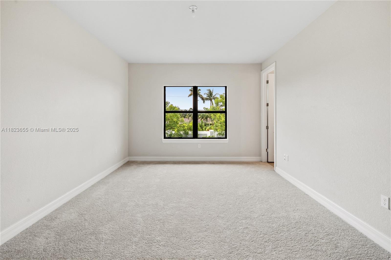 4488 E Appleton Cir E