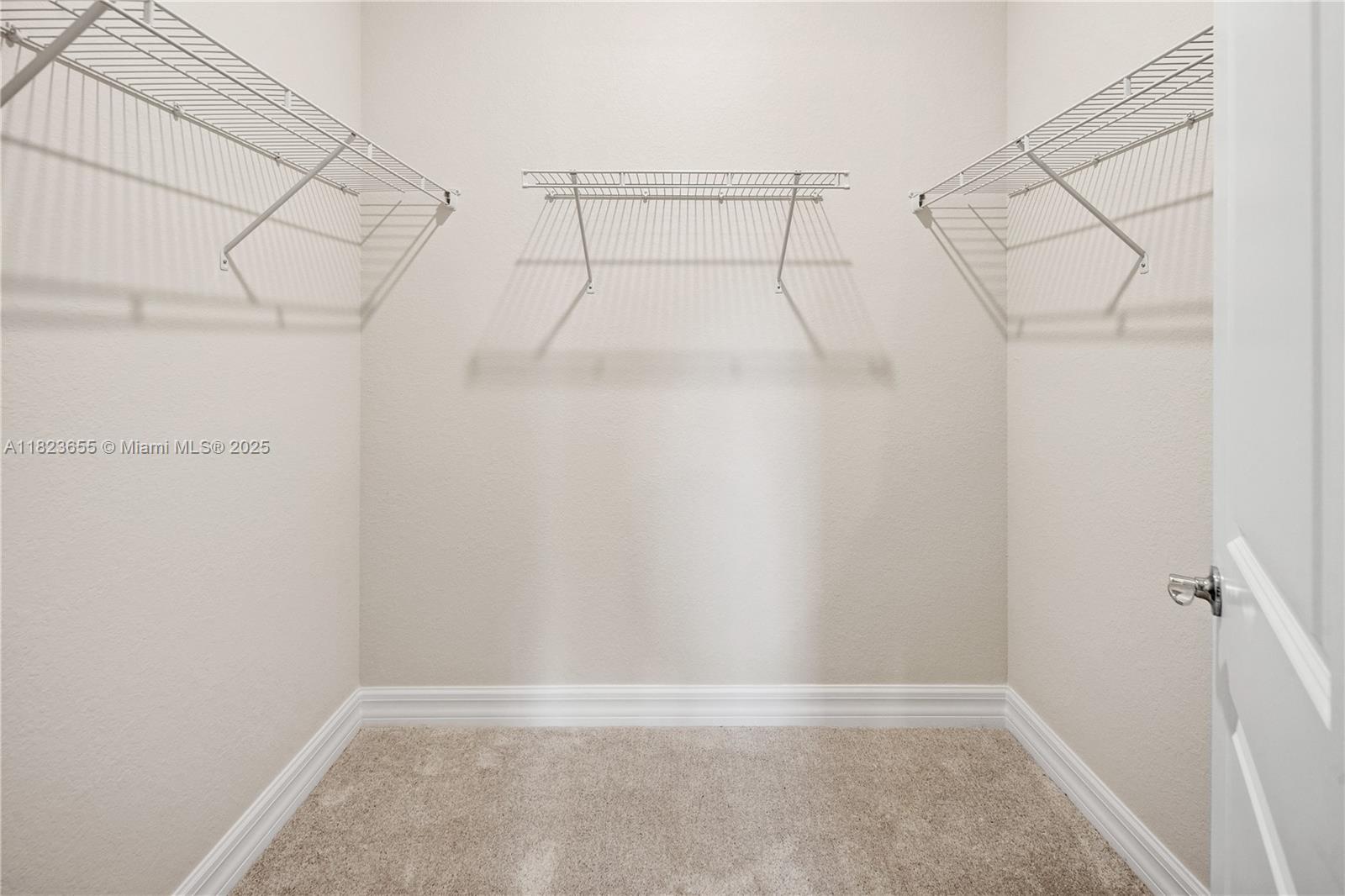 4488 E Appleton Cir E