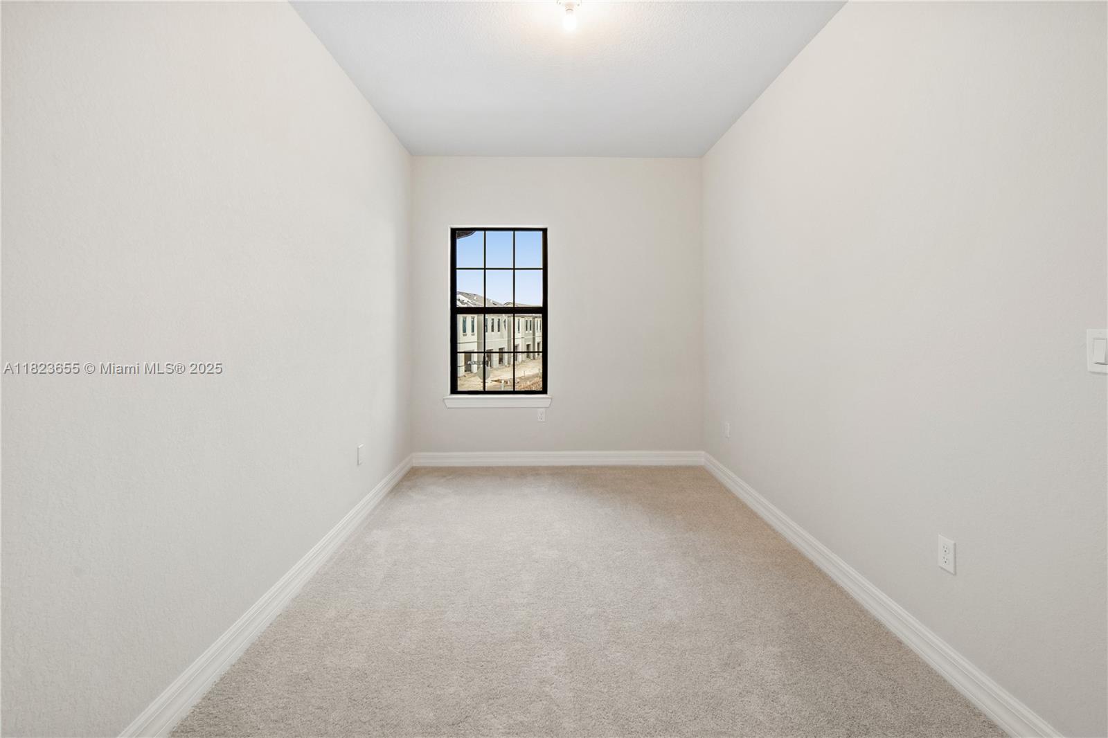 4488 E Appleton Cir E