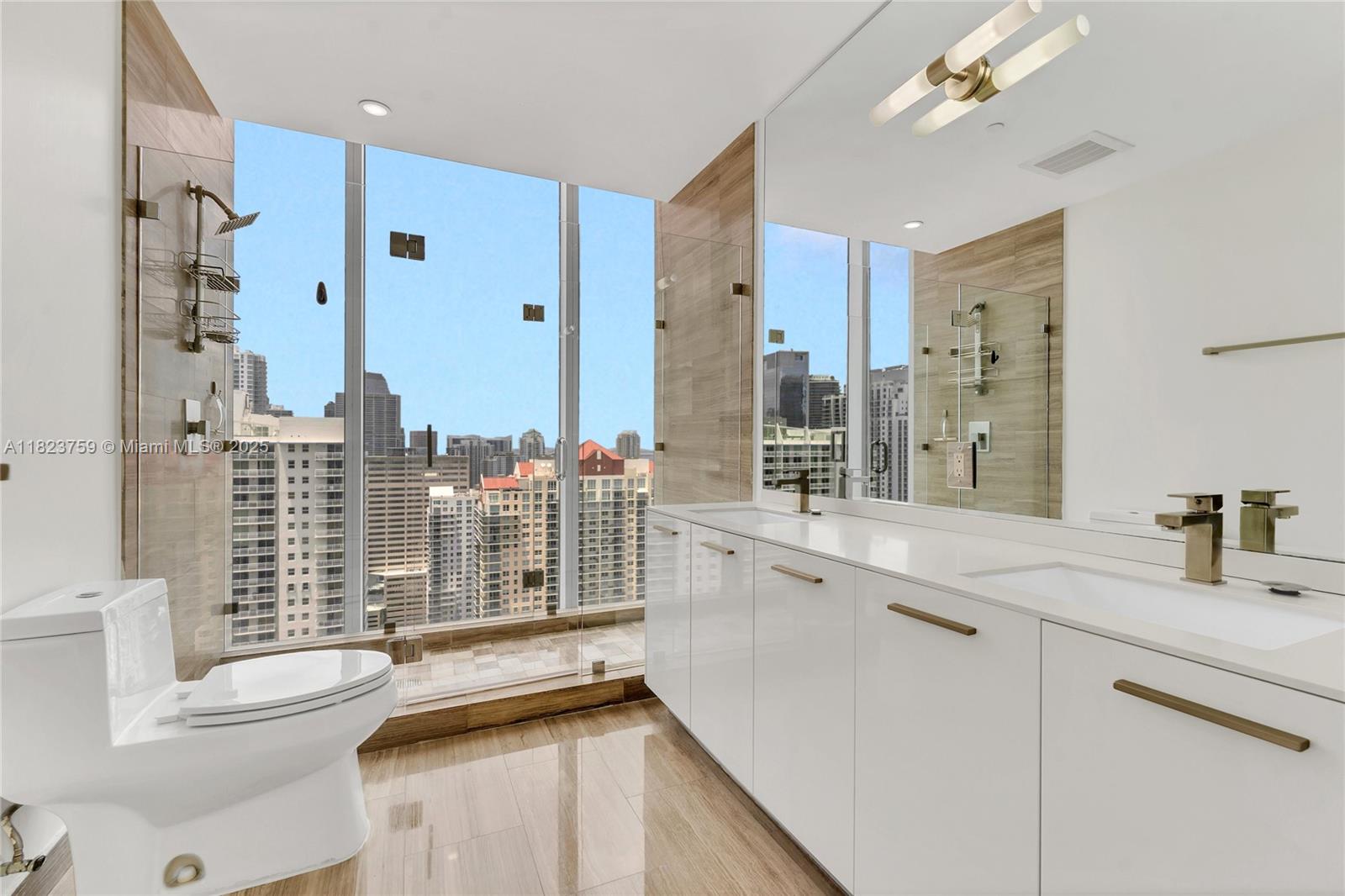 1300 Brickell Bay Dr # 3904
