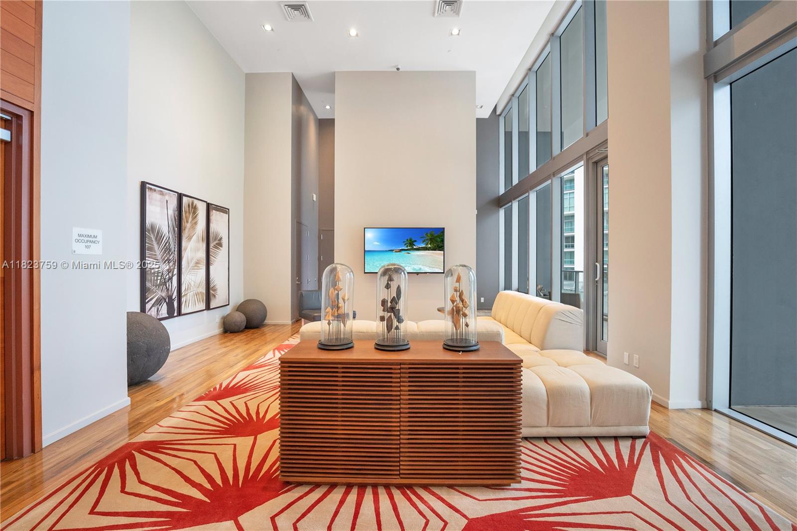 1300 Brickell Bay Dr # 3904